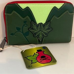NWT Loungefly Poison Ivy Wallet, DC Comics, Glows in the Dark, Ladies of DC